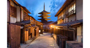 日本暮色小巷，木建築和寶塔。