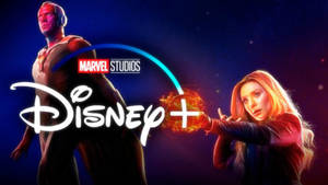 Scarlet Witch和Vision以動態超級英雄姿勢，帶有Disney+和Marvel Studios品牌。