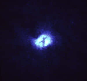 深空中發光的藍色星雲 — 螢幕保護 壁紙