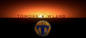Tomorrowland 標誌帶有原子符號，背景為橙色日落天空。
