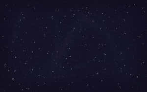 繁星點點的夜空，散落著星星和微弱的宇宙雲。 — 太空 壁紙