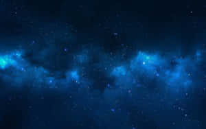 夜空中充滿星星的藍色星雲。 — 藍天 壁紙