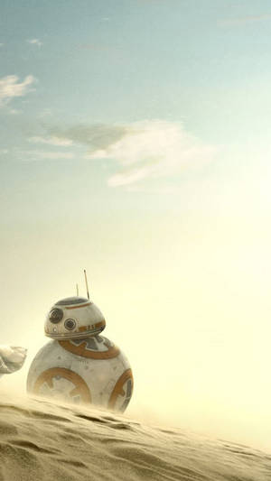 黃金時刻沙漠中的BB-8機械人