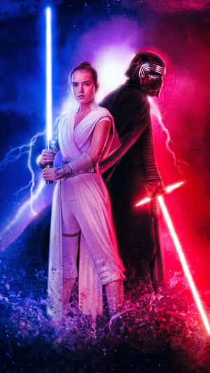 Rey 和 Kylo Ren 在宇宙風暴中手持光劍。