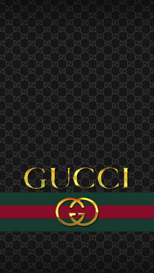Gucci標誌在黑色背景上，帶有綠色和紅色條紋。