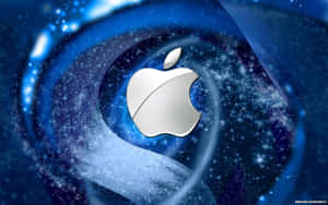 旋轉藍色星空漩渦中的銀色Apple標誌。 — 藍色美學 壁紙