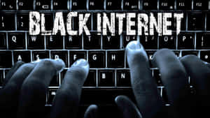 雙手在鍵盤上打字，帶有「BLACK INTERNET」文字疊加。