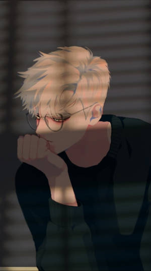 戴眼鏡的動漫男孩在陰暗房間將下巴擱在拳頭上