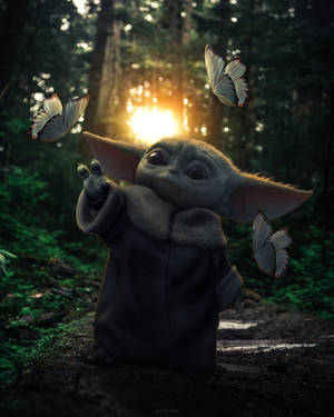 黃金時段森林入面手周圍有蝴蝶嘅Baby Yoda。