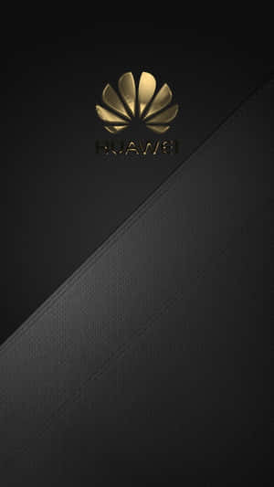 金色Huawei標誌在黑色紋理背景上，帶有對角接縫。 — Huawei 壁紙