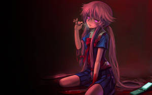 粉紅髮動漫女孩穿著血跡斑斑的校服，在昏暗的紅光中拿著飛鏢。