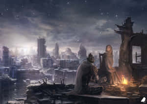 兩個人坐在積雪的屋頂上，在火旁俯瞰夜晚的廢墟城市。