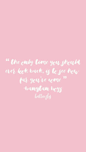 粉紅色背景，帶有Bangtan Boys歌曲《Butterfly》的白色手寫語句。 — iPhone 6 壁紙