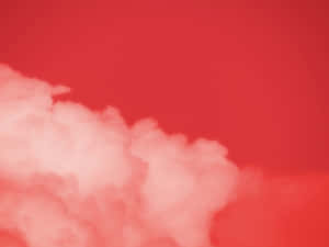 鮮紅色的天空，柔軟的白雲在地平線上飄移。
