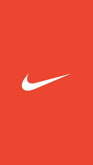 白色Nike swoosh標誌在橙色背景上