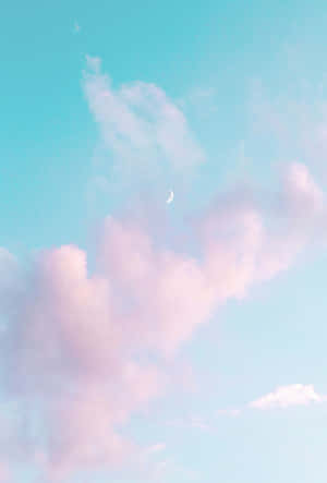 綠松石夜空中的粉紅雲朵和月牙 — 唯美雲朵動態 壁紙