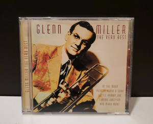 Glenn Miller在復古爵士CD封面上拿著長號 — 猶他爵士 壁紙