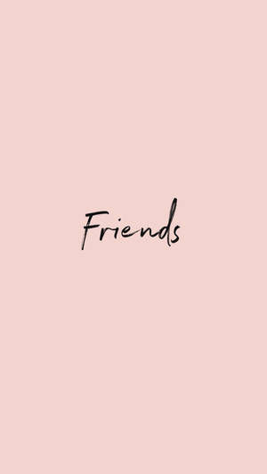 在粉紅色背景上以黑色草書寫成的Friends一詞。