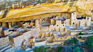 古代懸崖居住的普韋布洛遺址，雕刻在砂岩懸崖中。