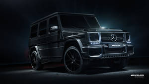 黑色 Mercedes-AMG G-Class SUV 在工作室中帶有聚光燈效果。