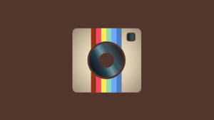 Instagram 應用程式標誌，帶有彩虹條紋，背景為棕色。