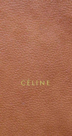 棕褐色皮革，帶有金色壓印的CÉLINE標誌。