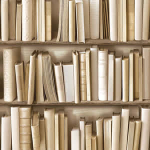 木質書架上排列著一排排奶油色和米色書脊的復古書籍。