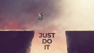 人在懸崖間跳躍，文字 just do it