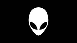 黑色背景上的白色外星人頭像圖標