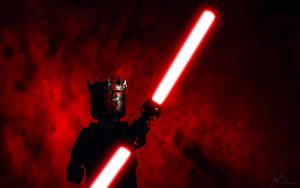 LEGO Darth Maul在暗紅色煙霧中手持兩把紅色光劍。