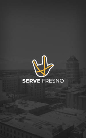 灰階城市景觀，帶有黃色手形標誌和文字「SERVE FRESNO」。 — 黑白 壁紙