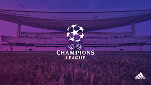 空蕩蕩的足球場上 UEFA 歐聯標誌。 — 凌志標誌 GIF 壁紙
