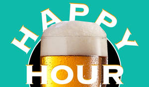 一個冰凍的啤酒杯，帶有泡沫和冷凝水珠，下方有「HAPPY HOUR」文字。