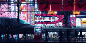 夜晚霓虹燈東京車站，飄落的櫻花和剪影行人。