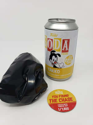 白色背景上帶有Yakko Warner和chase貼紙的Funko Soda罐