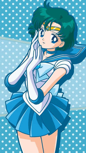 Sailor Mercury 動畫角色身穿藍色制服，手靠近臉部。