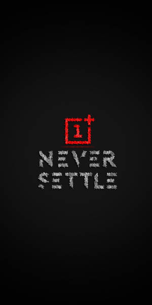 深色背景上的OnePlus標誌和口號never settle