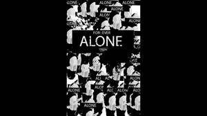 一幅黑白圖形，帶有重複的面孔和「ALONE」一詞，強調孤獨。