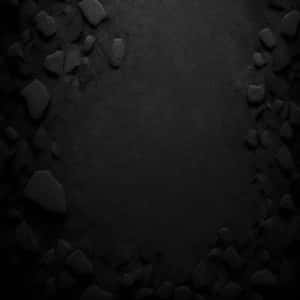 深色木炭粉塵與散落碎片形成邊框。