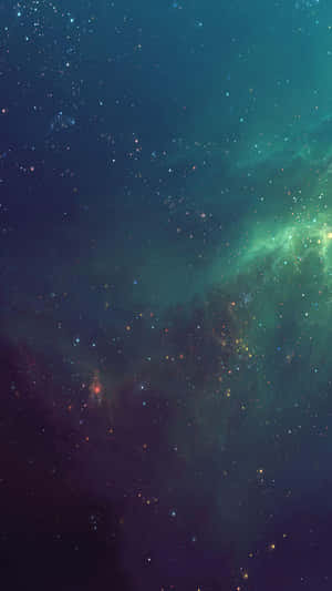 深空中充滿星星的彩色星雲。