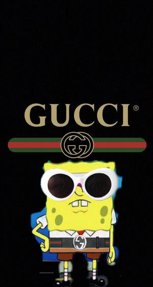 海綿寶寶戴著Gucci太陽眼鏡和品牌服裝，背景為黑色。