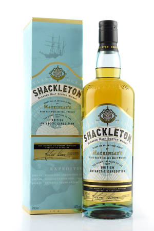 Shackleton威士忌酒瓶和盒子，以南極探險為主題。
