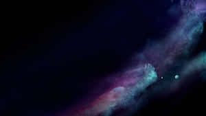 充滿活力的宇宙星雲，帶有紫藍色雲朵和遠處發光的行星，在佈滿星星的虛空中。