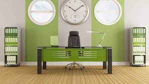 現代辦公室，設有綠色辦公桌、大時鐘和圓窗。 — 辦公室 壁紙