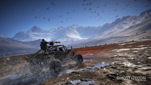 士兵駕駛越野車穿過泥濘地形，背景有雪山和天空中的鳥兒。