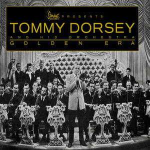 Tommy Dorsey 和他的樂團在一張復古黑白照片中表演。 — 音樂 GIF 壁紙