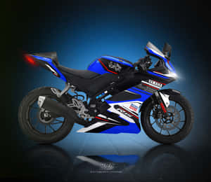 藍白色Yamaha R15運動電單車，在反射地板上帶有發光的燈光。 — 午夜 壁紙
