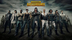 一群身穿戰鬥裝備的 PUBG 玩家站在暴風雨的田野上。