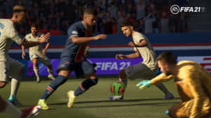 足球員在FIFA 21比賽中爭奪皮球，守門員飛身撲救。