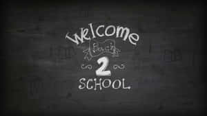 帶有「Welcome Back 2 School」和學校主題塗鴉的黑板。
